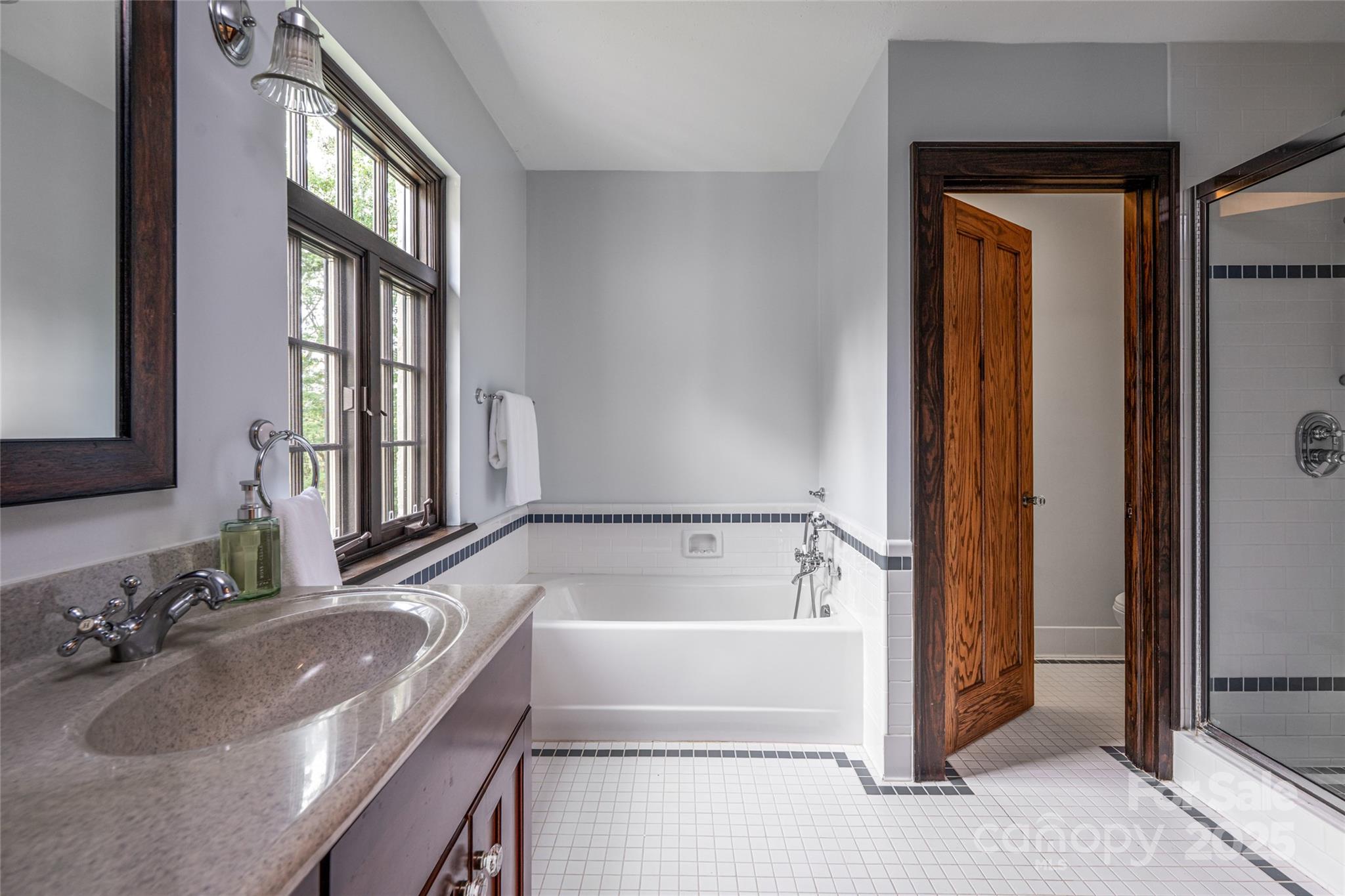 21 Lynwood Road Asheville NC 28804