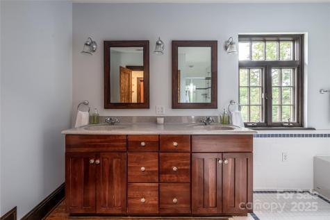 21 Lynwood Road Asheville NC 28804