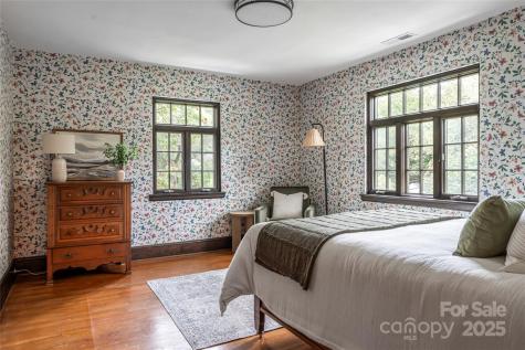 21 Lynwood Road Asheville NC 28804