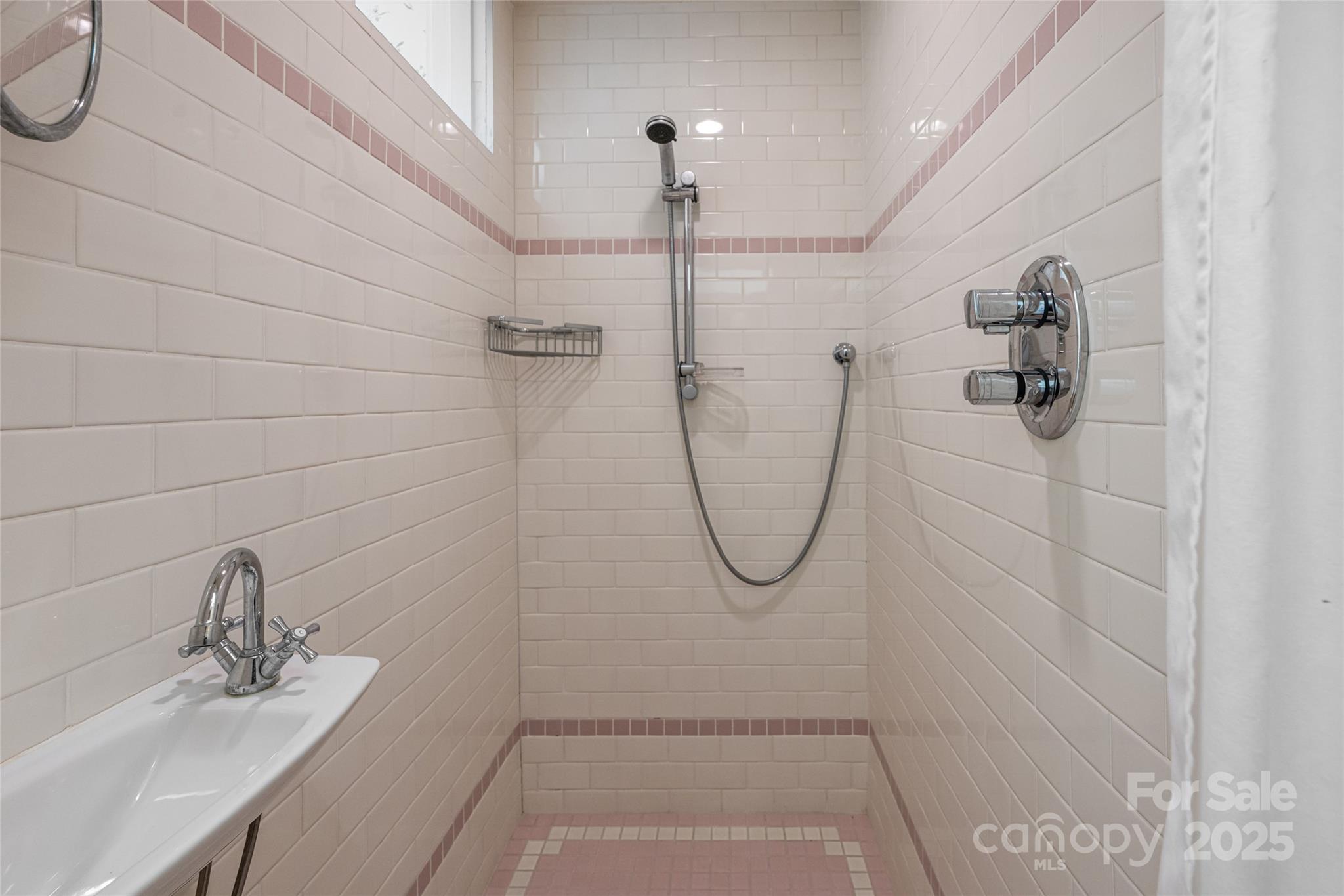 21 Lynwood Road Asheville NC 28804