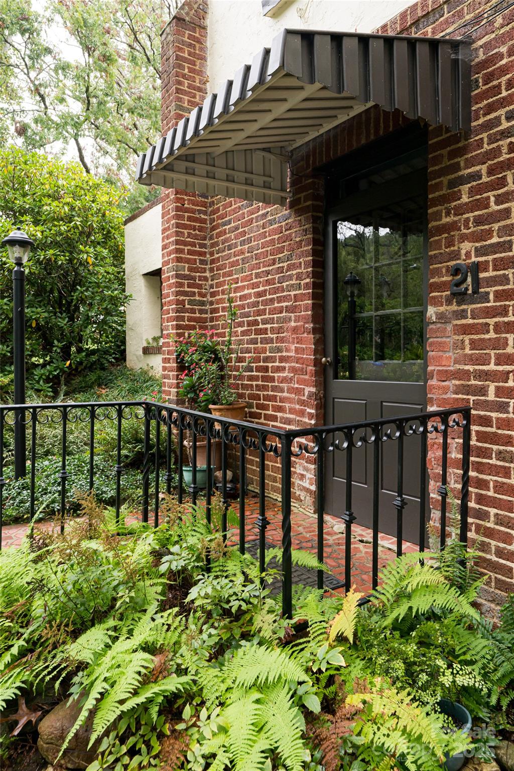 21 Lynwood Road Asheville NC 28804