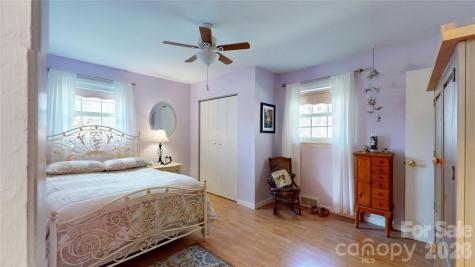 979 Greenville Highway Brevard NC 28712