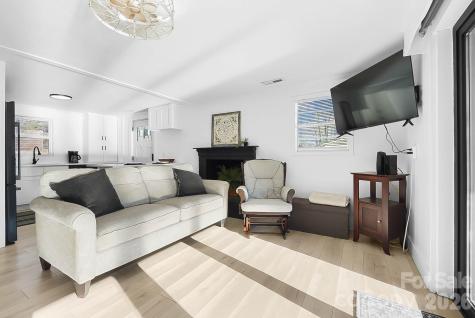 22246 Oakwood Road Albemarle NC 28001