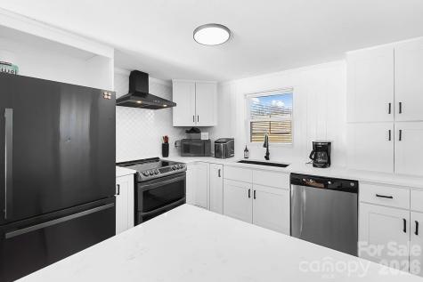 22246 Oakwood Road Albemarle NC 28001