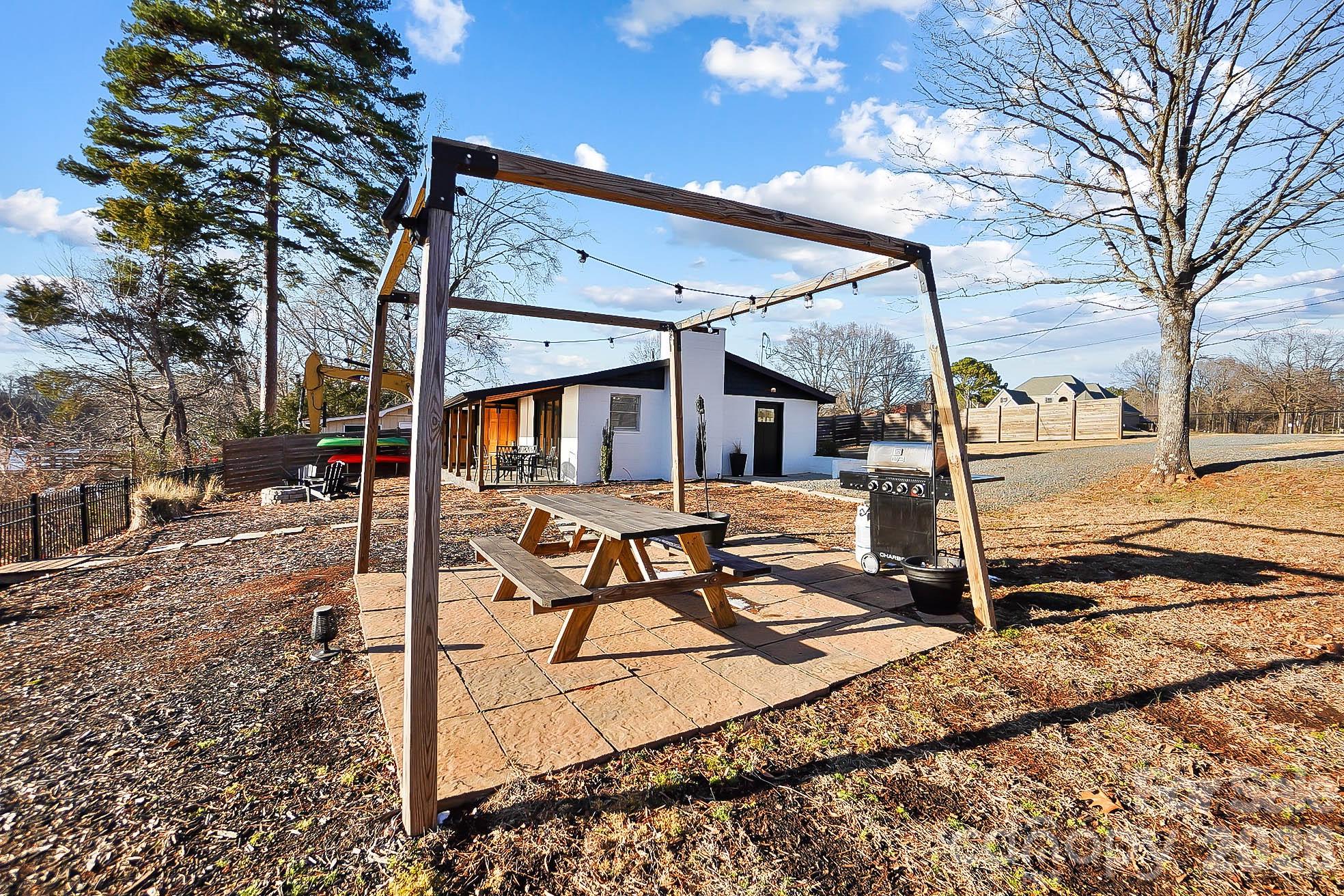 22246 Oakwood Road Albemarle NC 28001