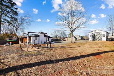 22246 Oakwood Road Albemarle NC 28001