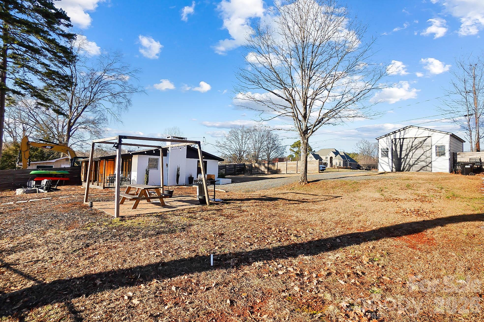 22246 Oakwood Road Albemarle NC 28001