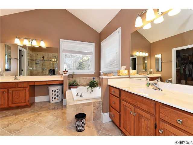 10011 Standing Stone Court Charlotte NC 28210