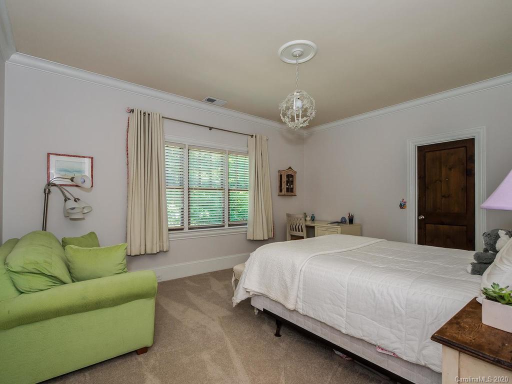1932 Craigmore Drive Charlotte NC 28226