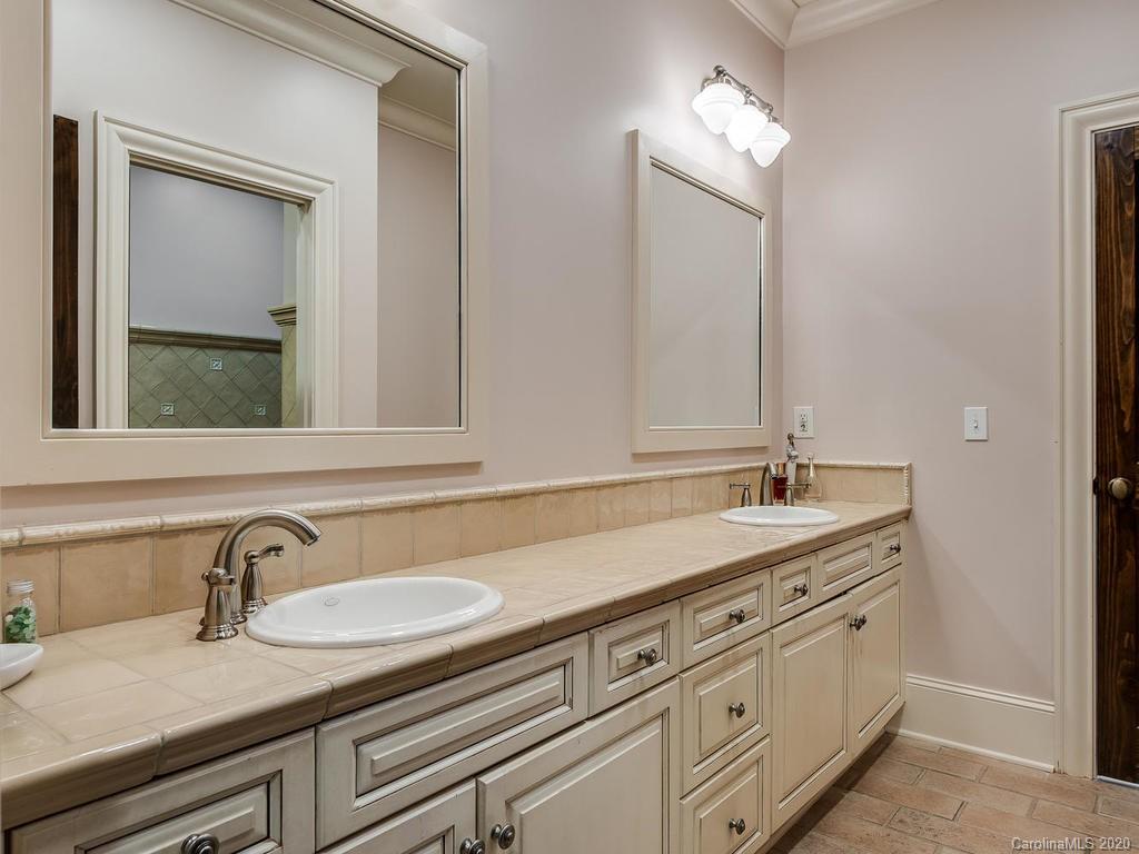 1932 Craigmore Drive Charlotte NC 28226