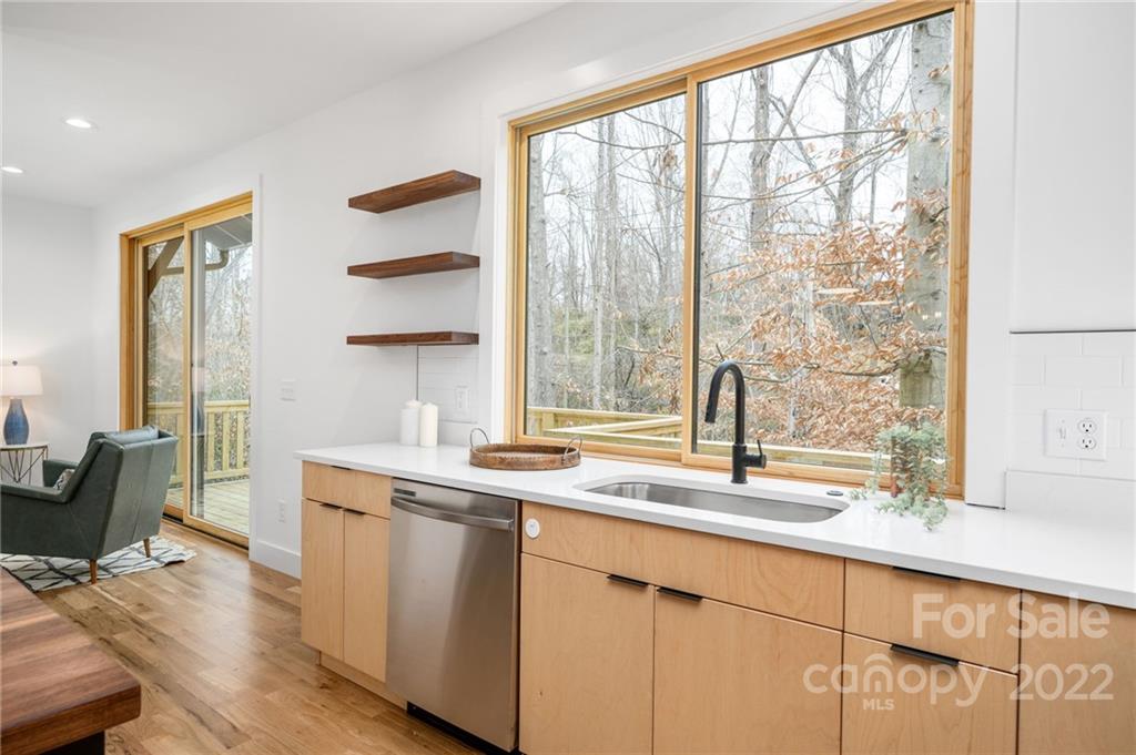 32 Hibriten Drive Asheville NC 28801
