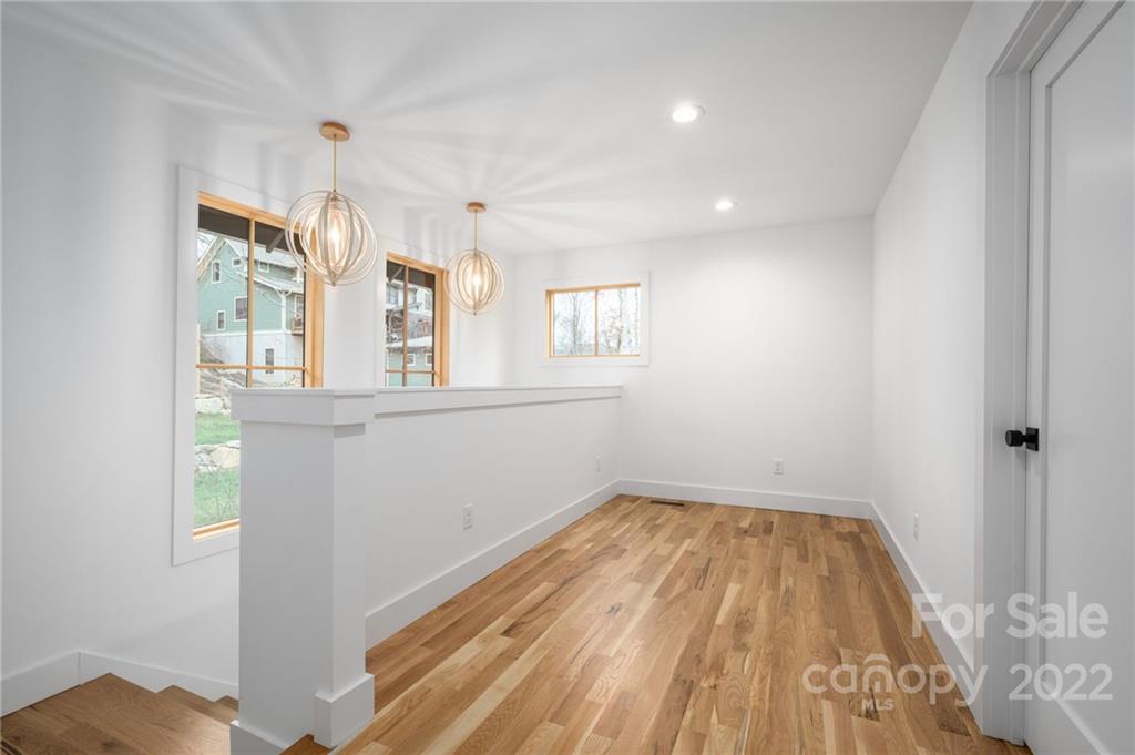 32 Hibriten Drive Asheville NC 28801