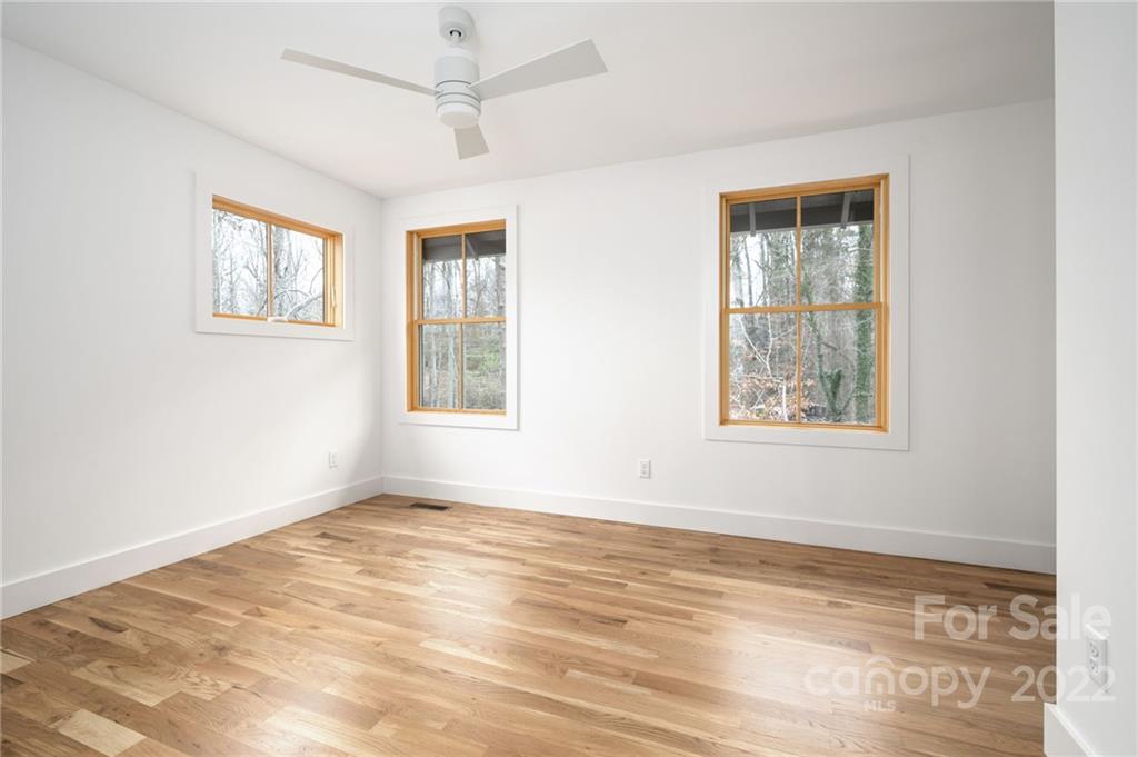 32 Hibriten Drive Asheville NC 28801