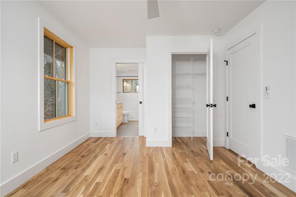 32 Hibriten Drive Asheville NC 28801