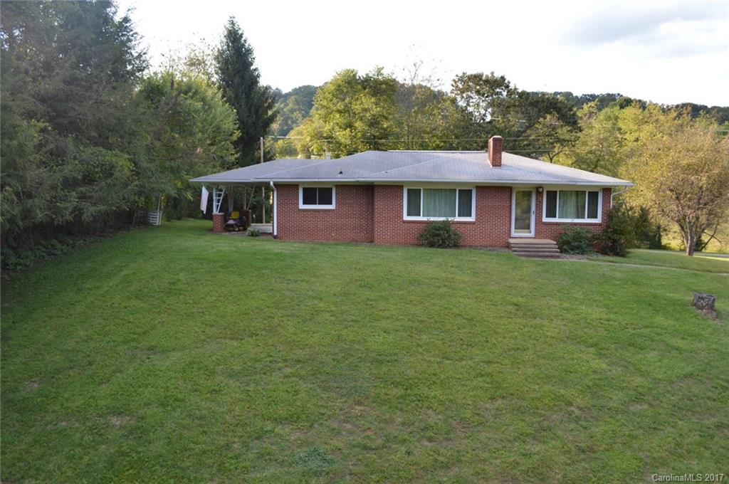 3711 Ratcliff Cove Road Waynesville NC 28786