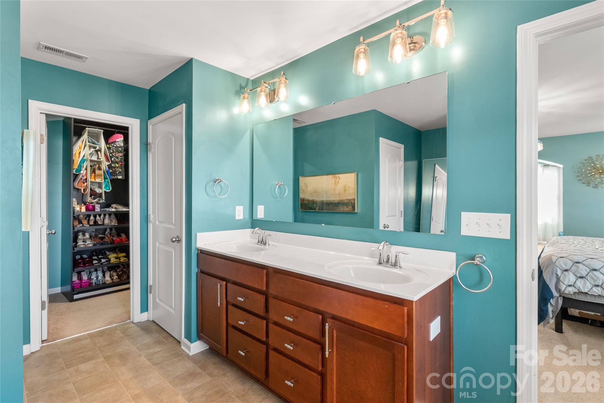 10229 Snowbell Court Charlotte NC 28215