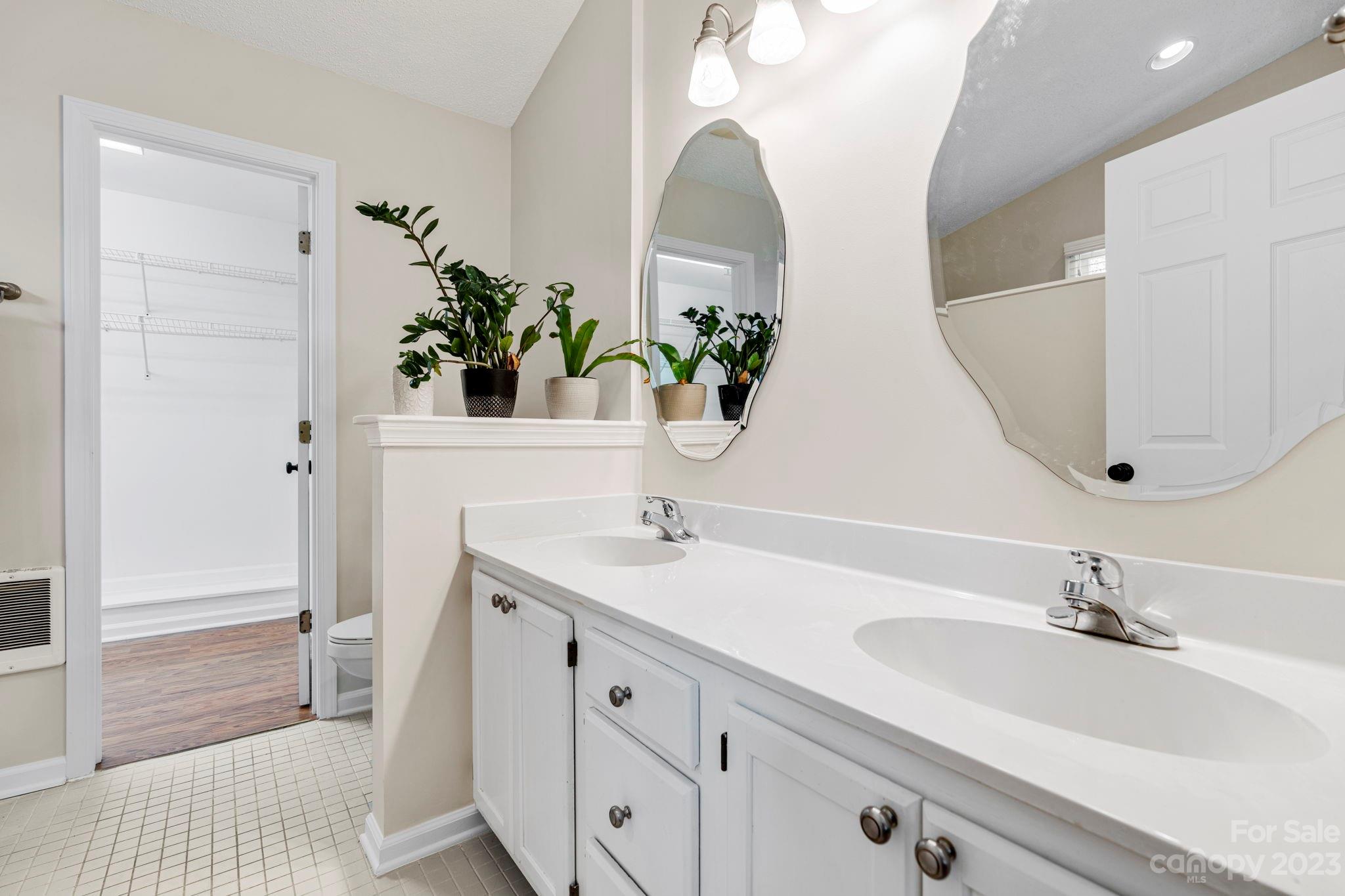 7 Primrose Lane Asheville NC 28805