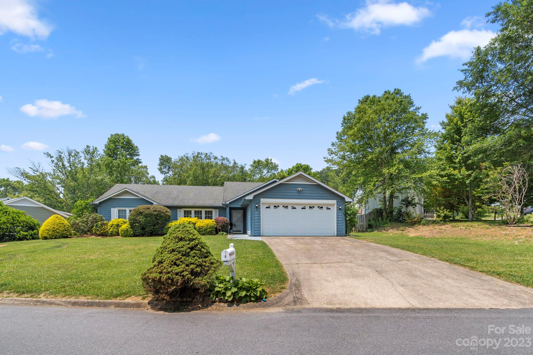 7 Primrose Lane Asheville NC 28805