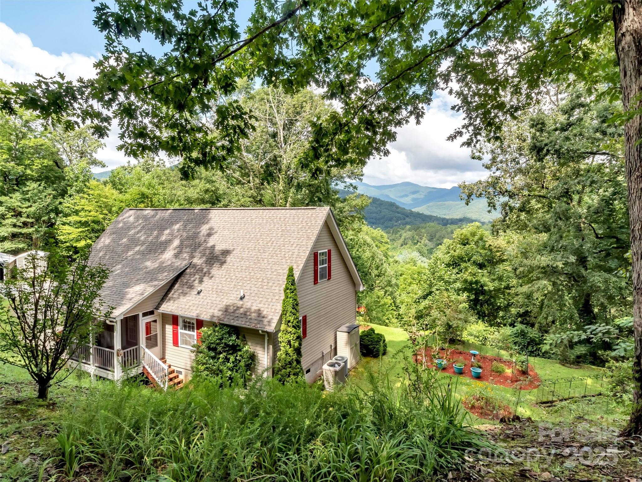 562 Beechwood Drive Sylva NC 28779