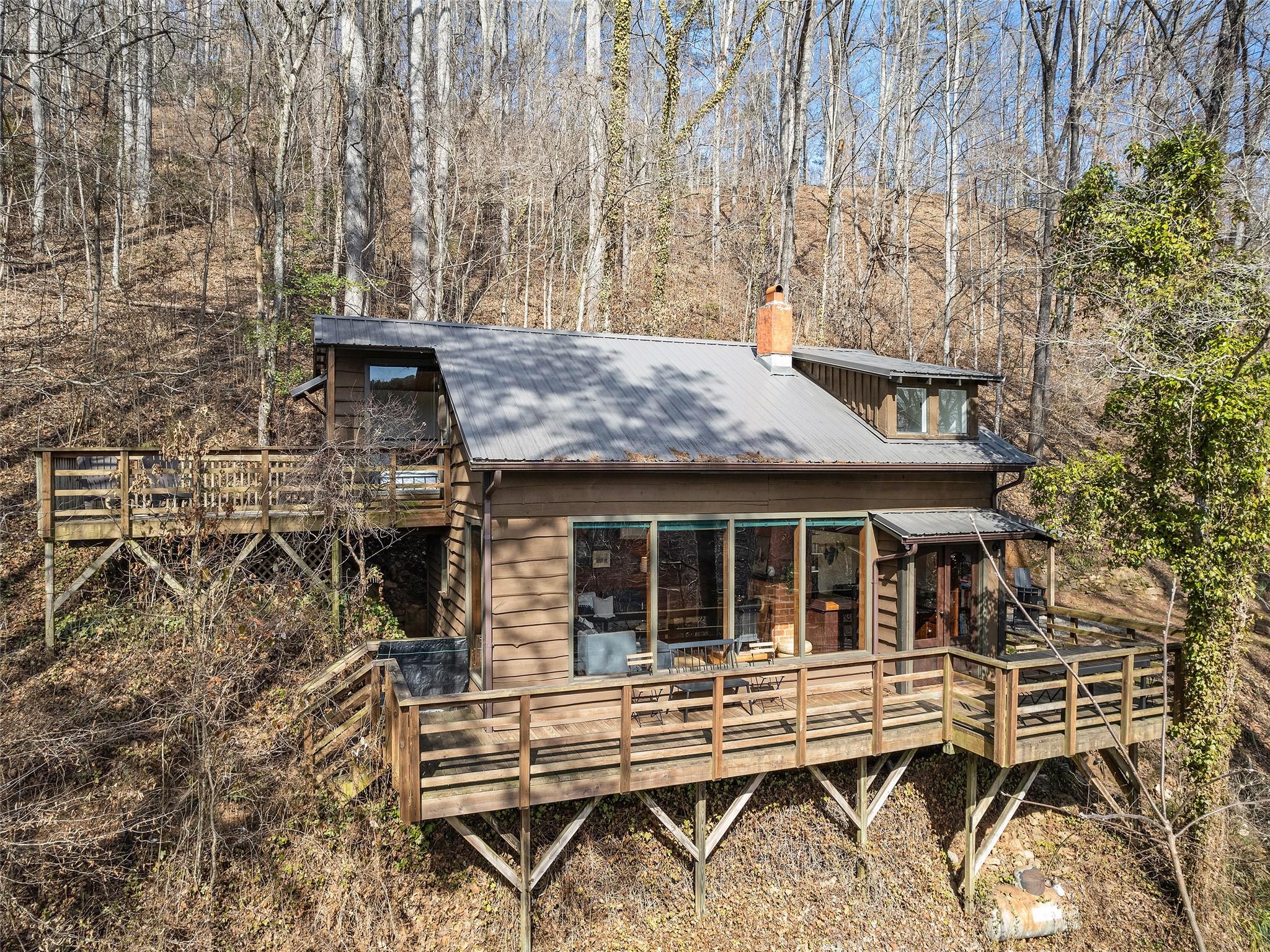 2585 N River Road Sylva NC 28779