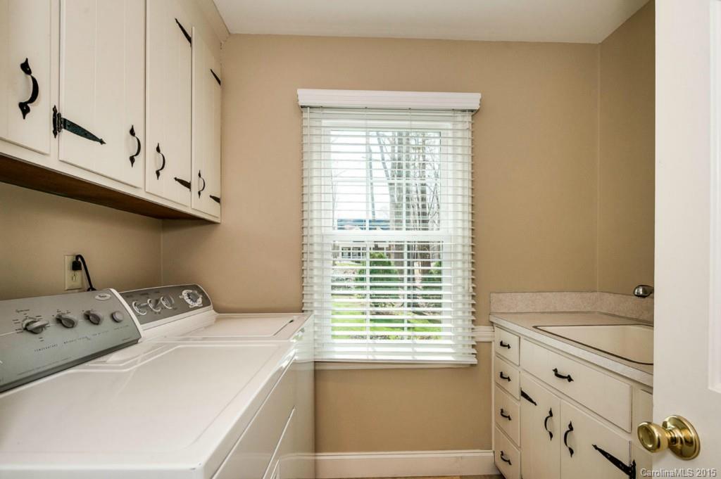 9439 White Hemlock Lane Charlotte NC 28270