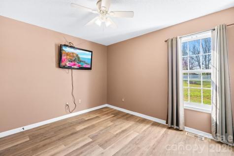 105 Laura Court Cherryville NC 28021