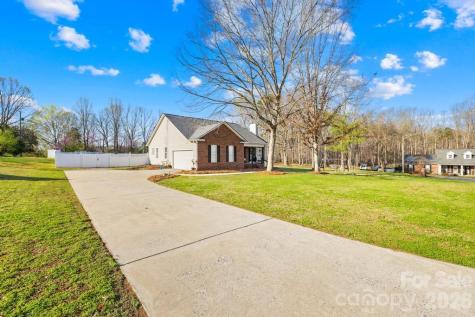 105 Laura Court Cherryville NC 28021