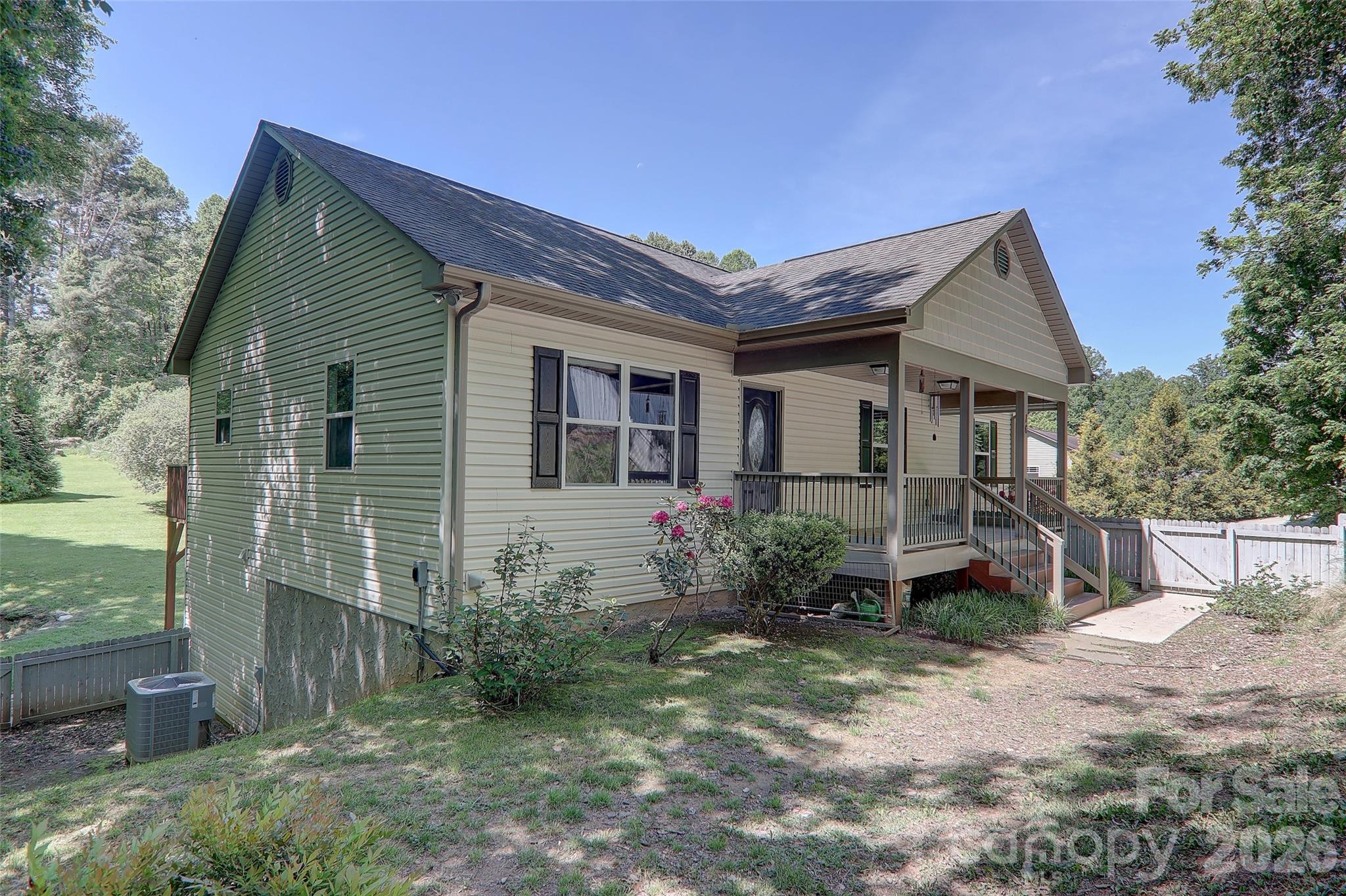 16 Southwood Drive Weaverville NC 28787