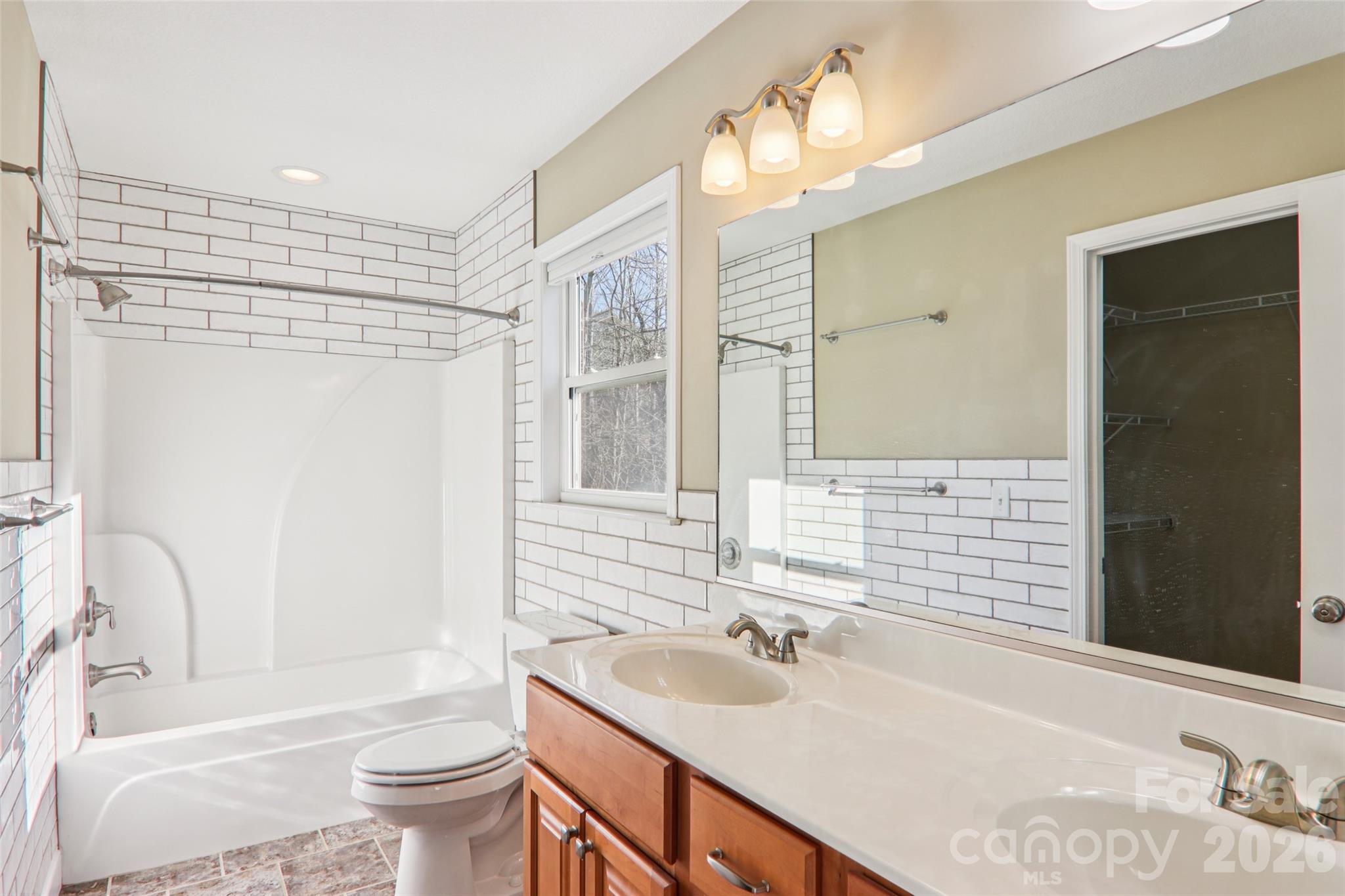 16 Southwood Drive Weaverville NC 28787