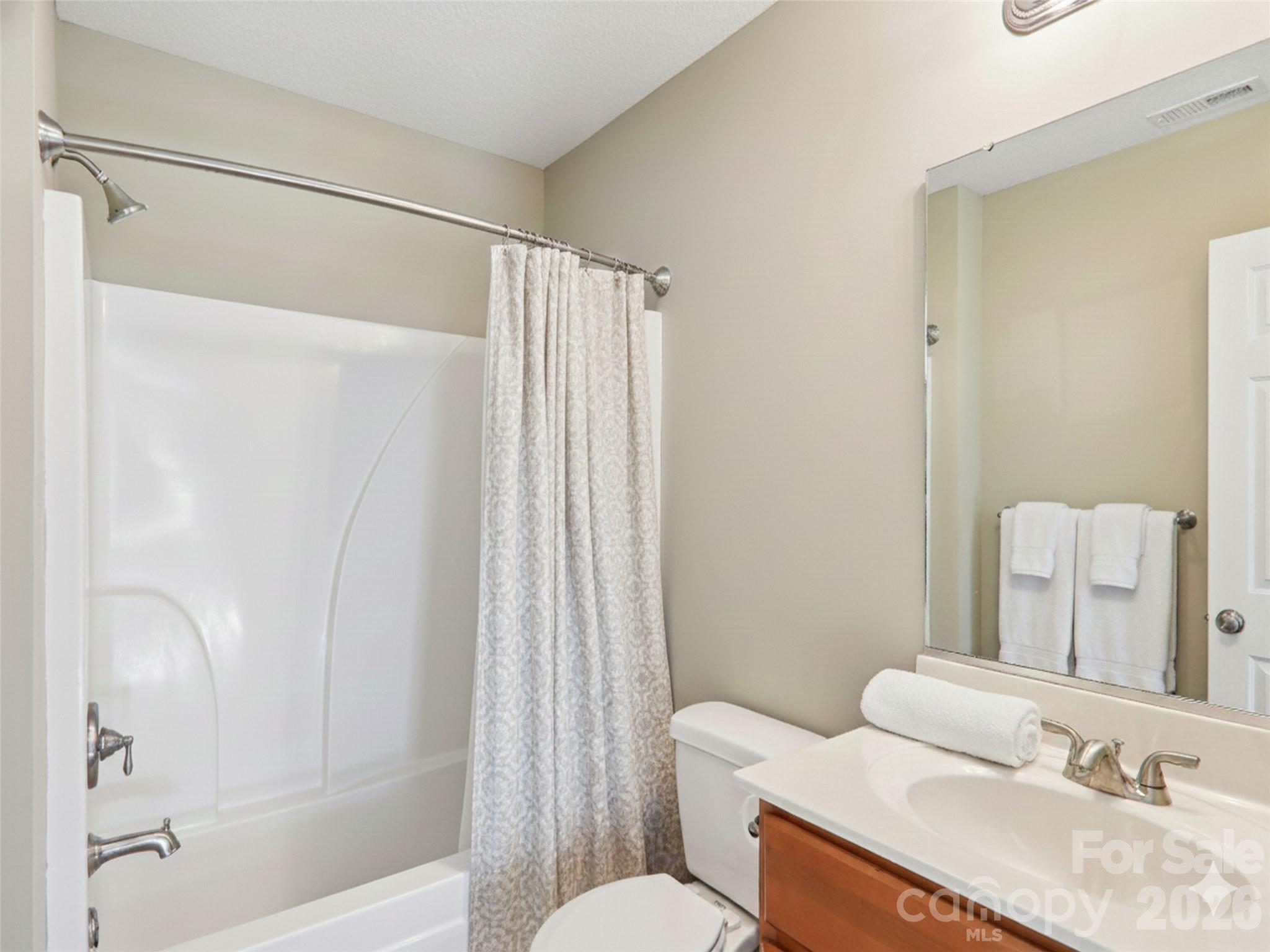 16 Southwood Drive Weaverville NC 28787