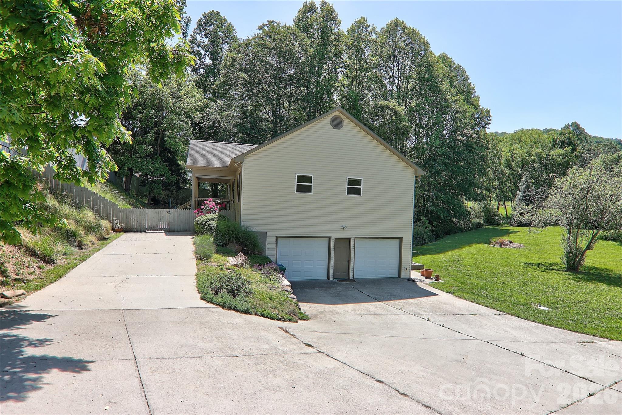 16 Southwood Drive Weaverville NC 28787