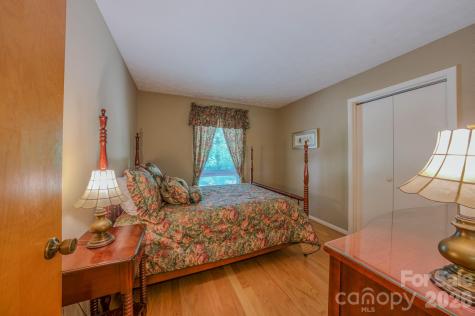 22 Tilson Trail Asheville NC 28805