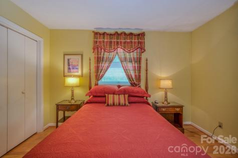 22 Tilson Trail Asheville NC 28805