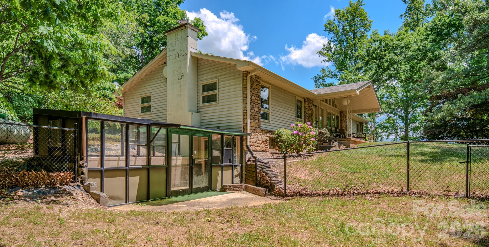 22 Tilson Trail Asheville NC 28805