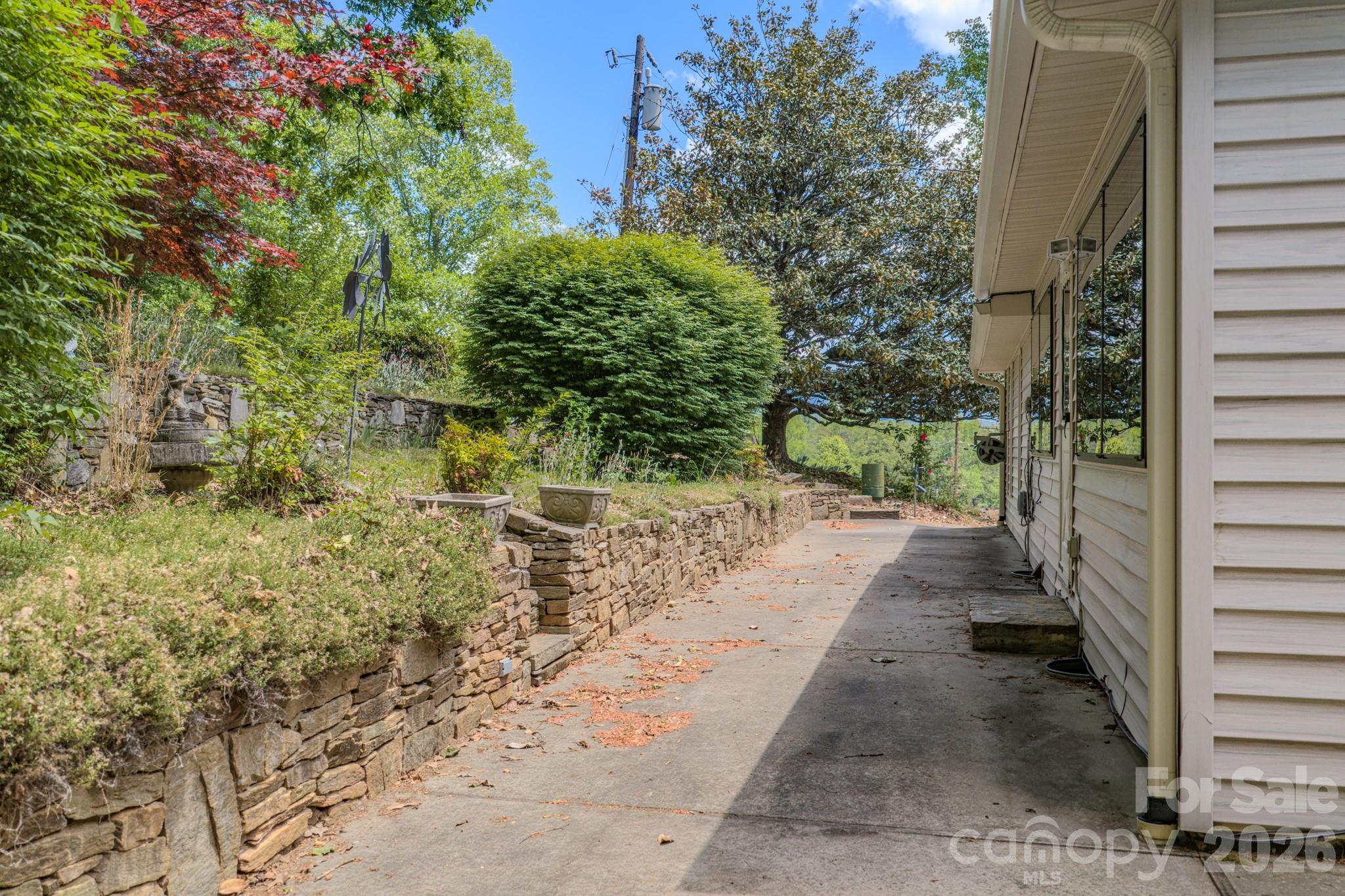22 Tilson Trail Asheville NC 28805