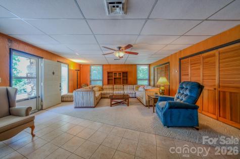 22 Tilson Trail Asheville NC 28805