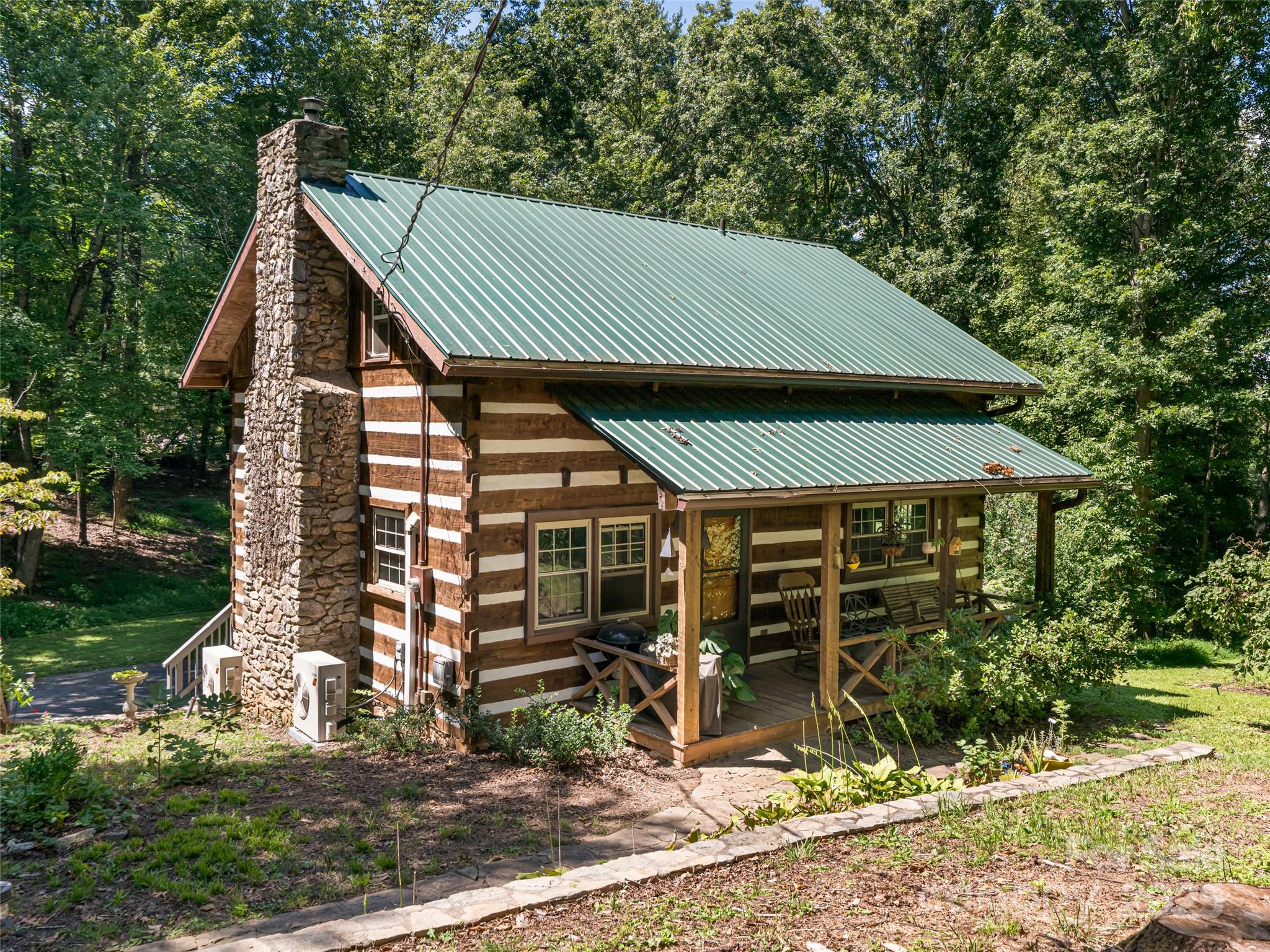 14 Hazelnut Drive Asheville NC 28806