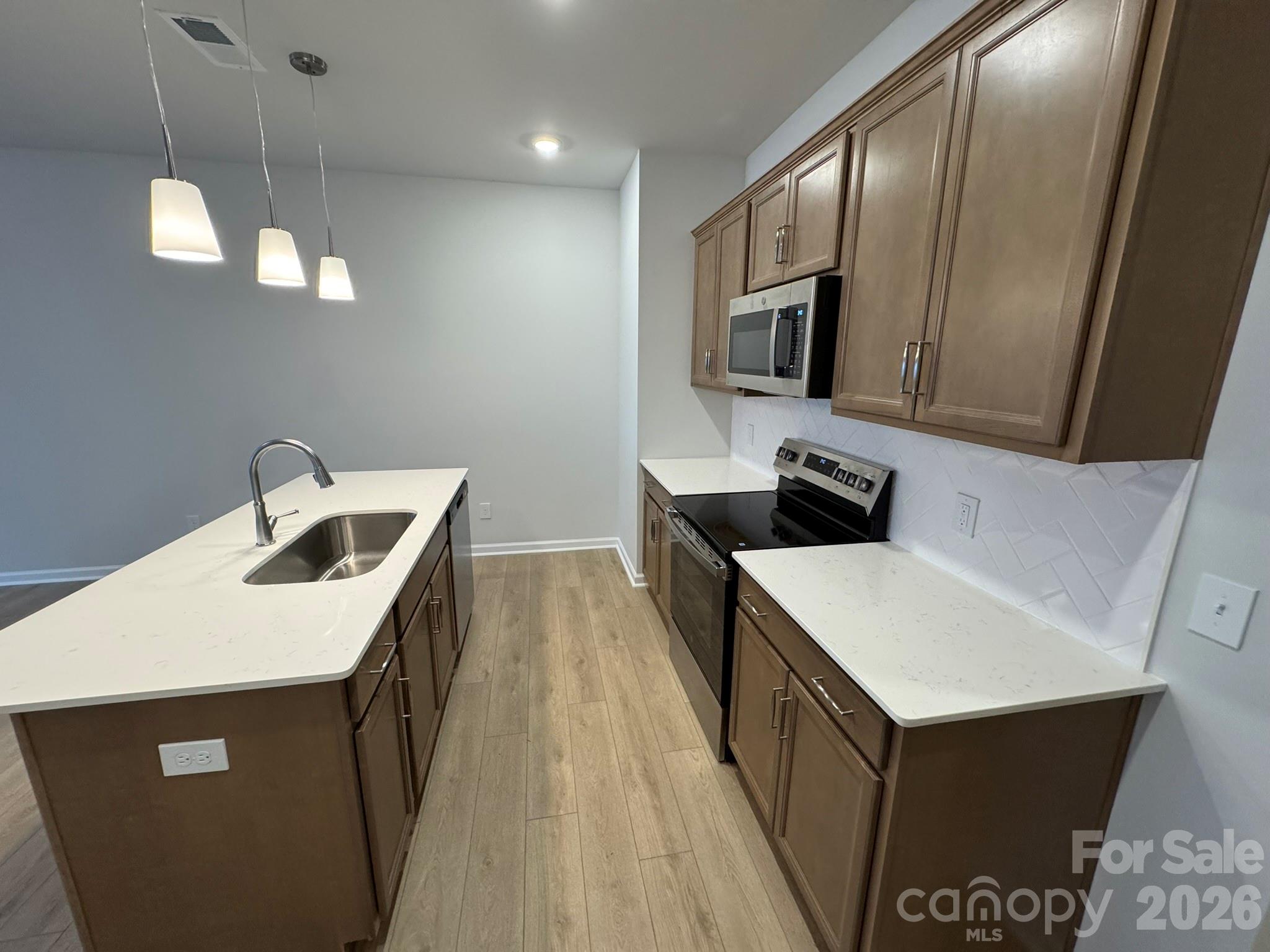 4632 Lakeview Road Charlotte NC 28216