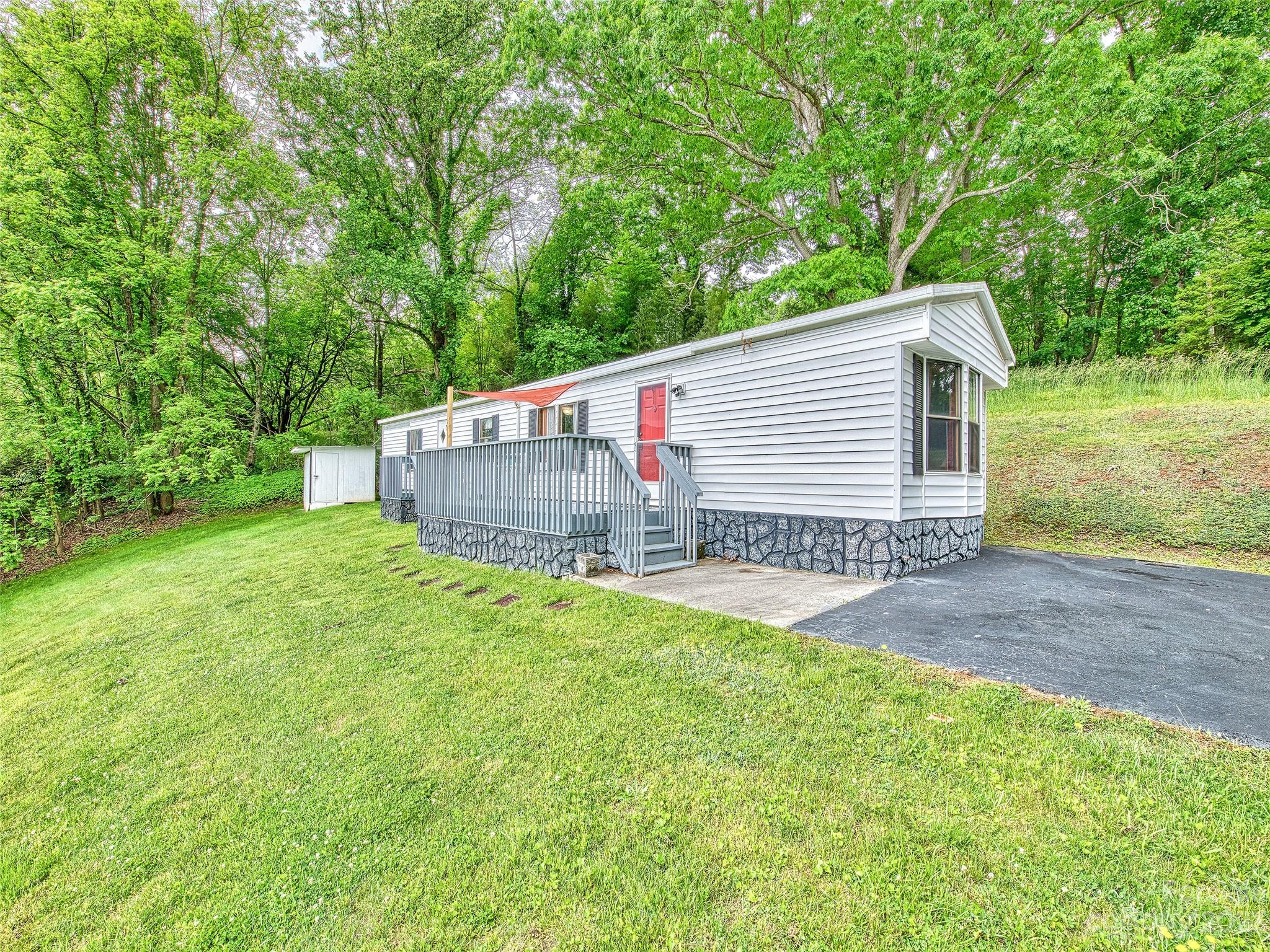 1060 East Street Waynesville NC 28786