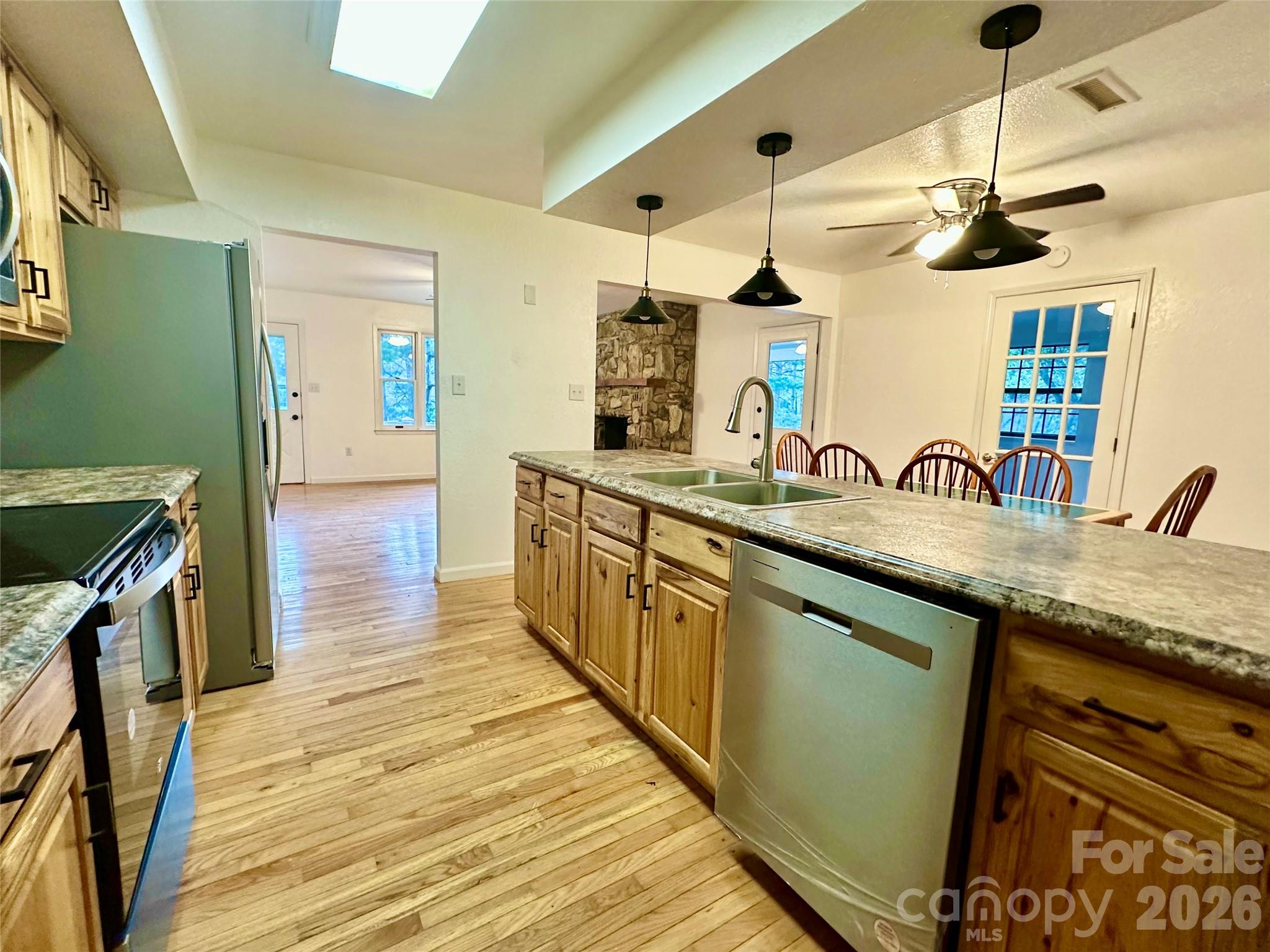 5381 State Hwy 197 S Highway Burnsville NC 28714