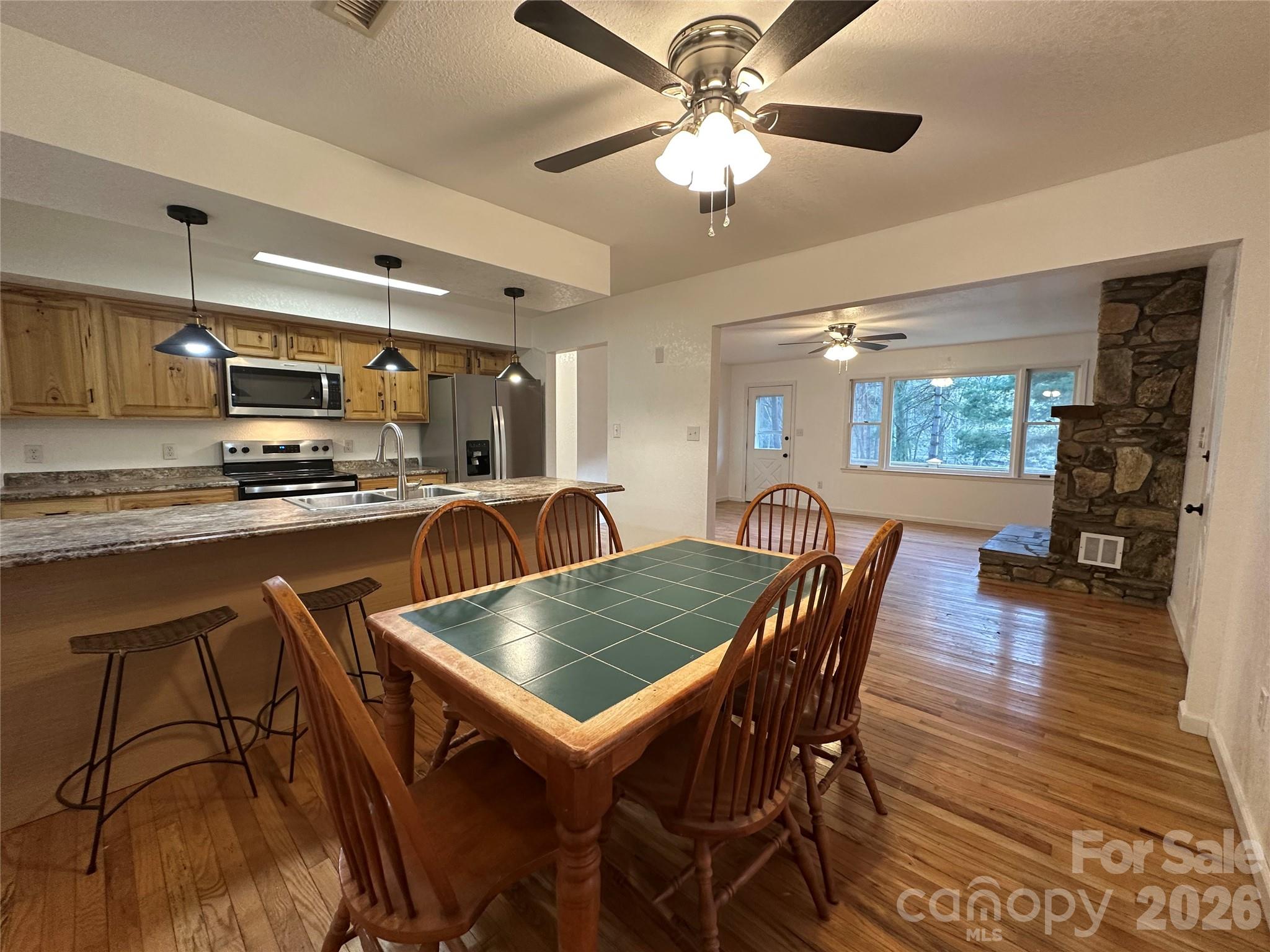 5381 State Hwy 197 S Highway Burnsville NC 28714