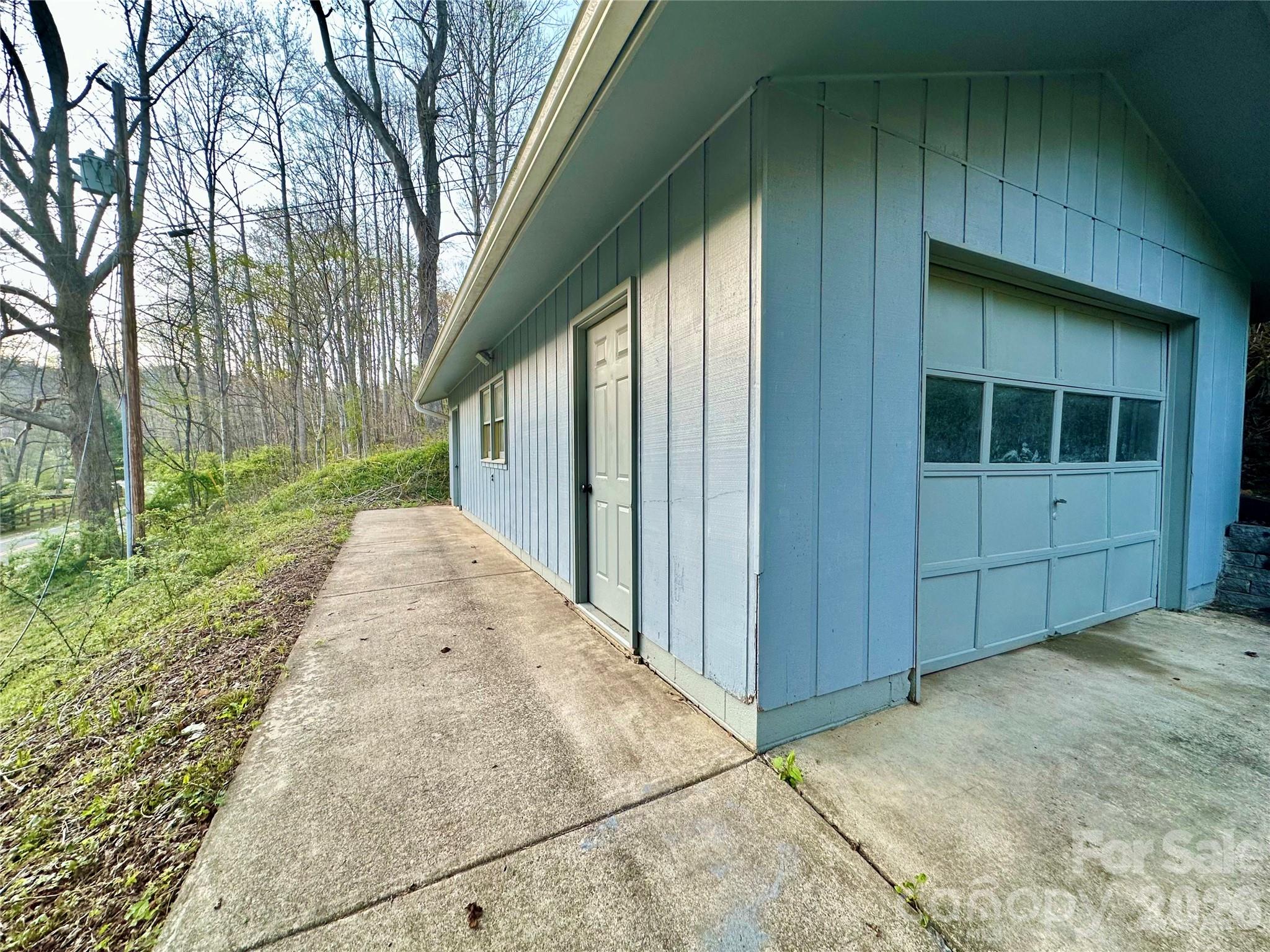 5381 State Hwy 197 S Highway Burnsville NC 28714