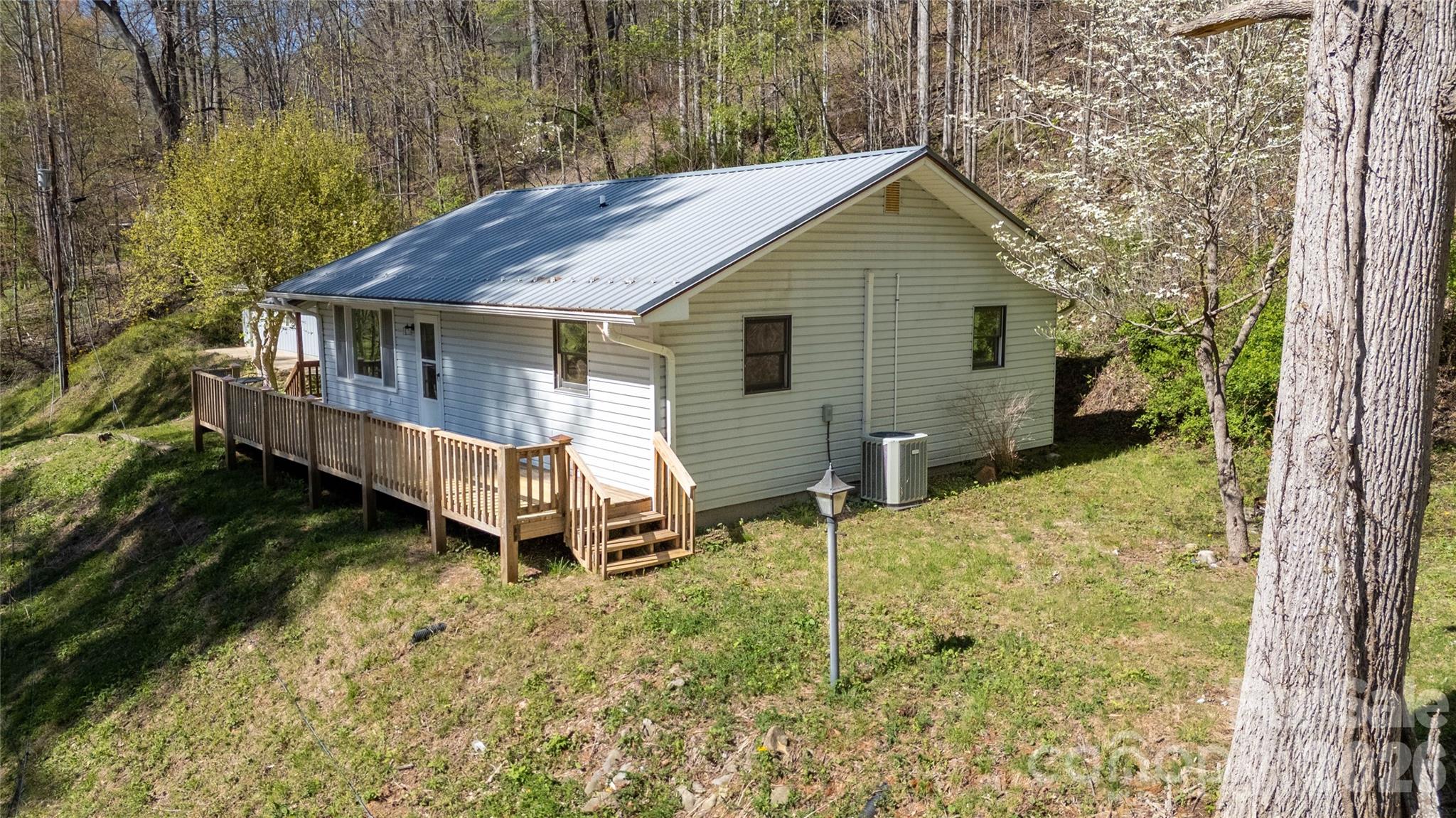 5381 State Hwy 197 S Highway Burnsville NC 28714