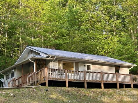 5381 State Hwy 197 S Highway Burnsville NC 28714