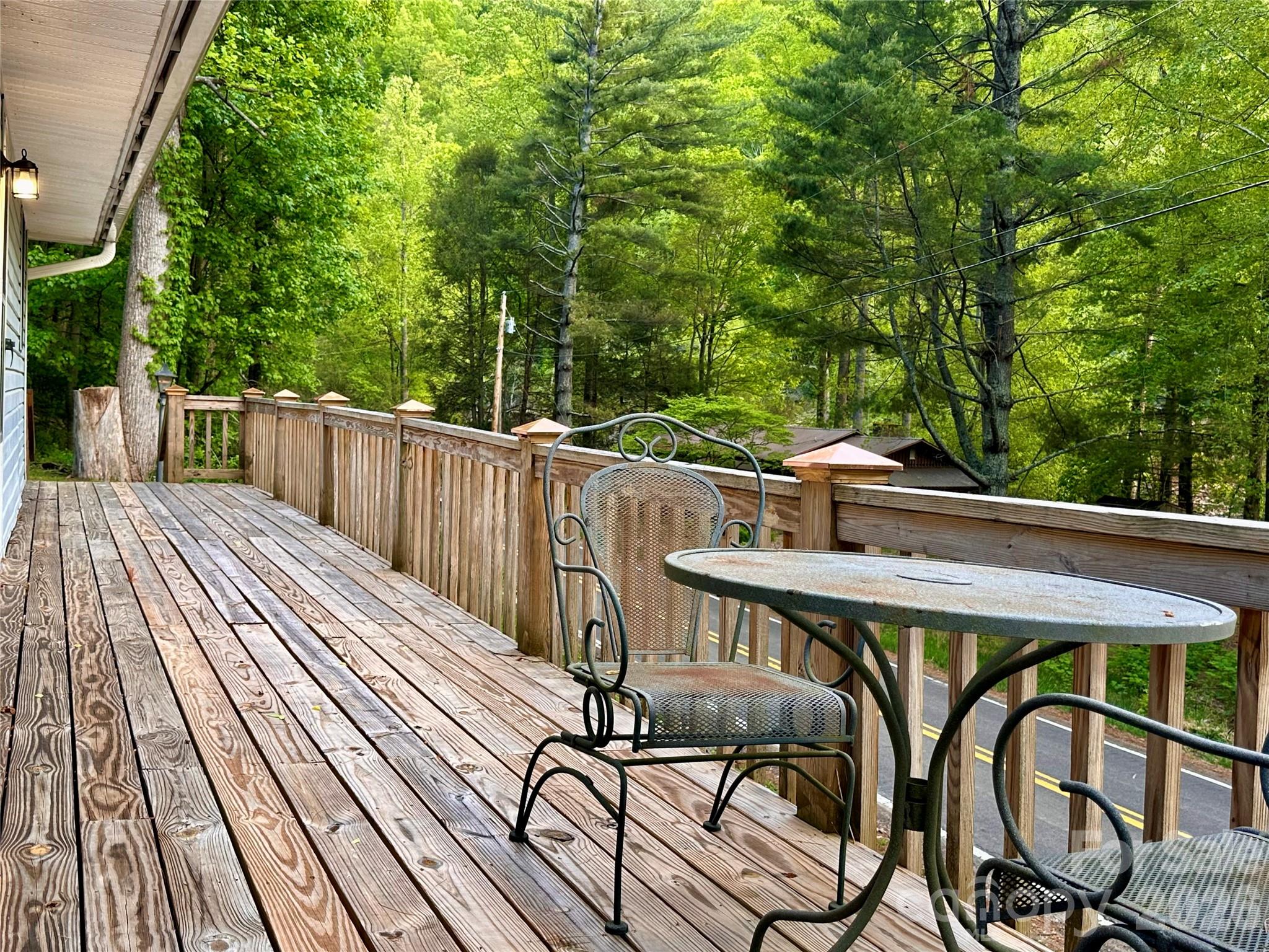 5381 State Hwy 197 S Highway Burnsville NC 28714