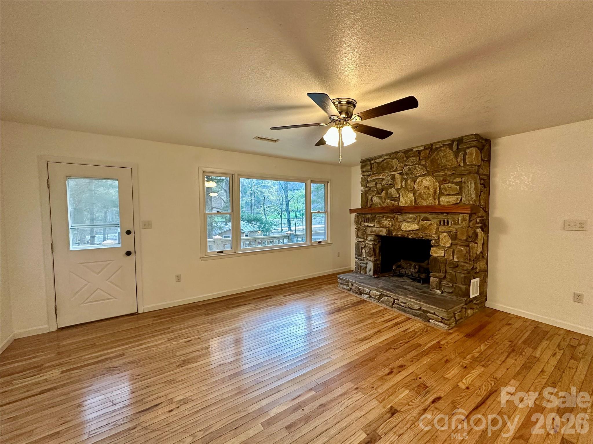 5381 State Hwy 197 S Highway Burnsville NC 28714