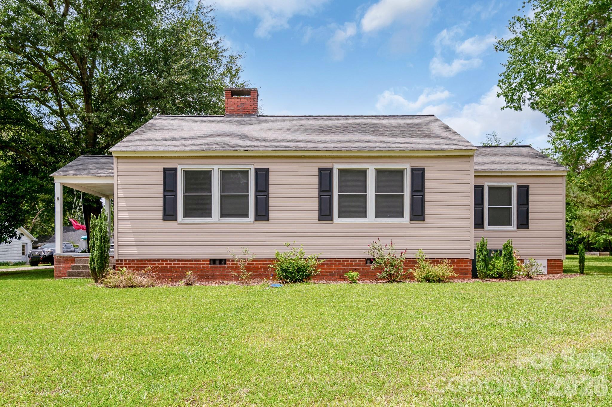 1604 Converse Street Lancaster SC 29720