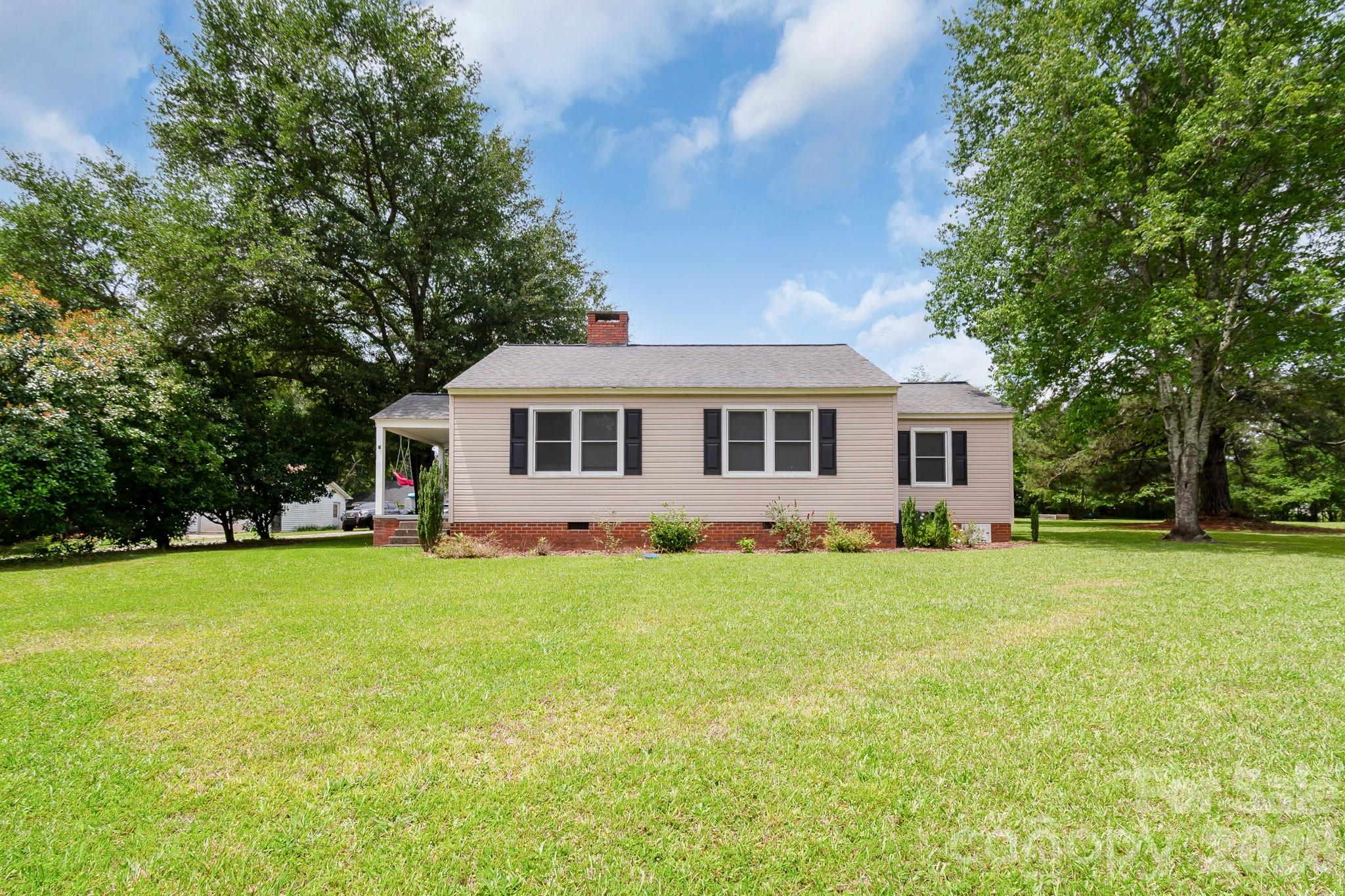 1604 Converse Street Lancaster SC 29720