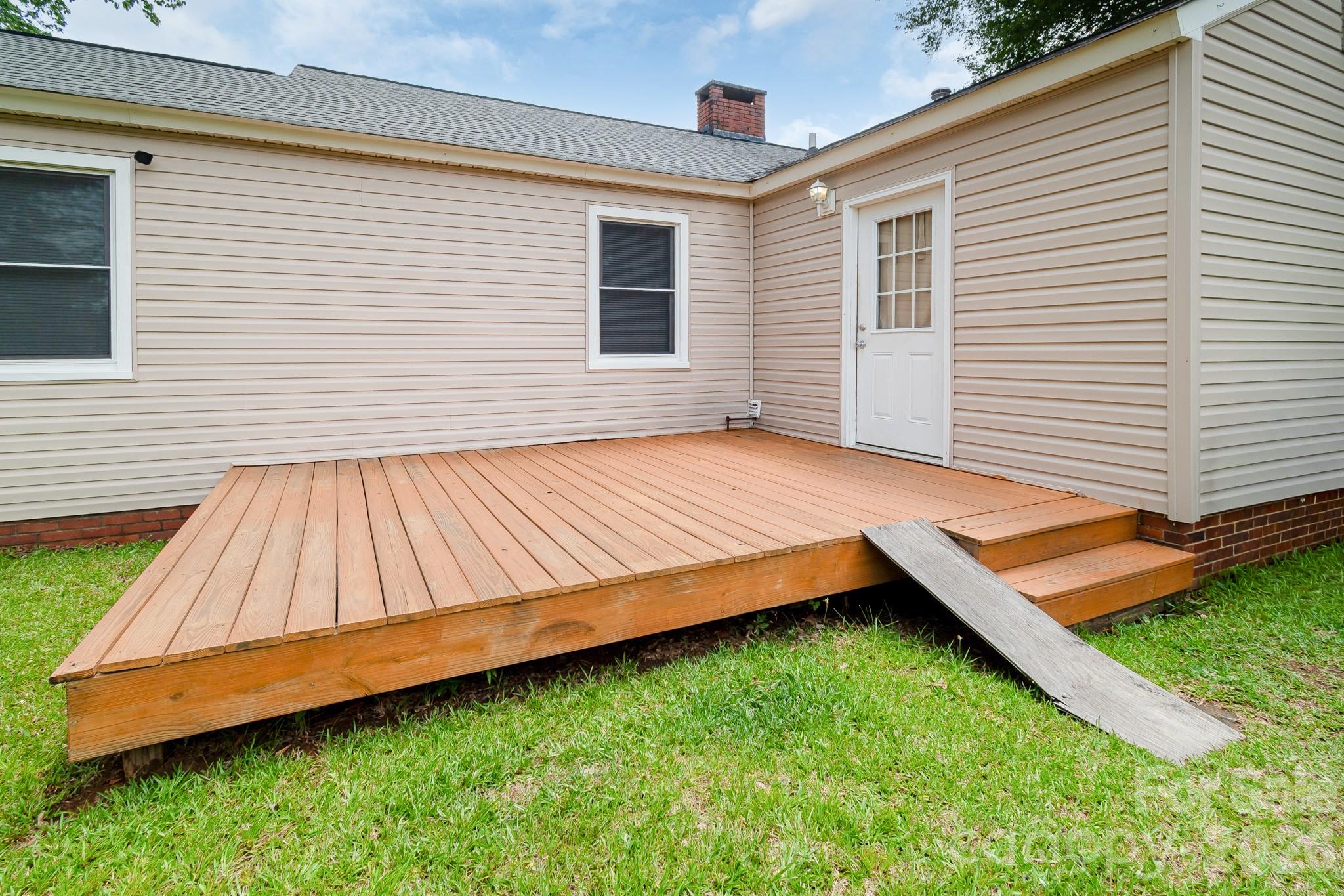 1604 Converse Street Lancaster SC 29720