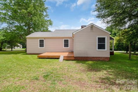 1604 Converse Street Lancaster SC 29720